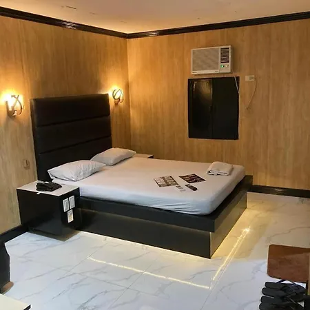 Halina Drive-Inn Hotel