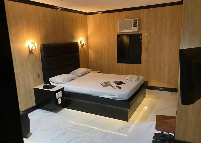 Hotel Halina Drive-inn Manila