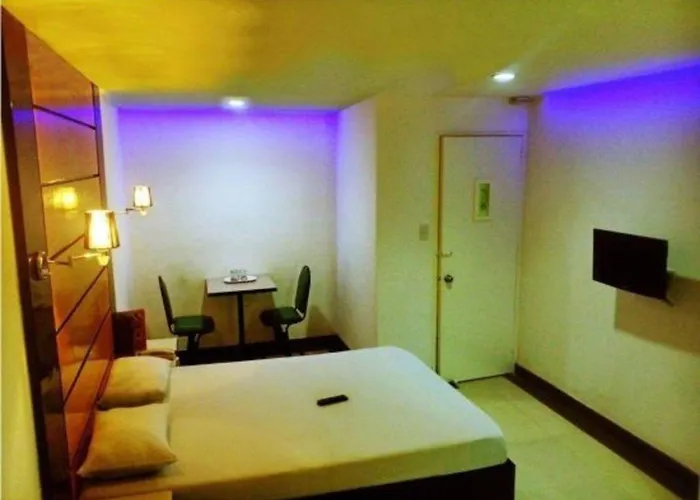 Halina Drive-inn Hotel Manila